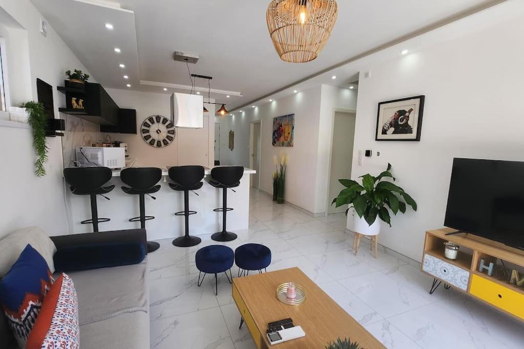 Suite Prestige Logement Neuf Avec Spa Et Ecran De Cinema En Rez De Jardin Colmar Eksteriør billede