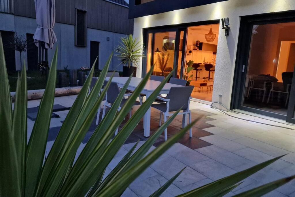 Suite Prestige Logement Neuf Avec Spa Et Ecran De Cinema En Rez De Jardin Colmar Eksteriør billede