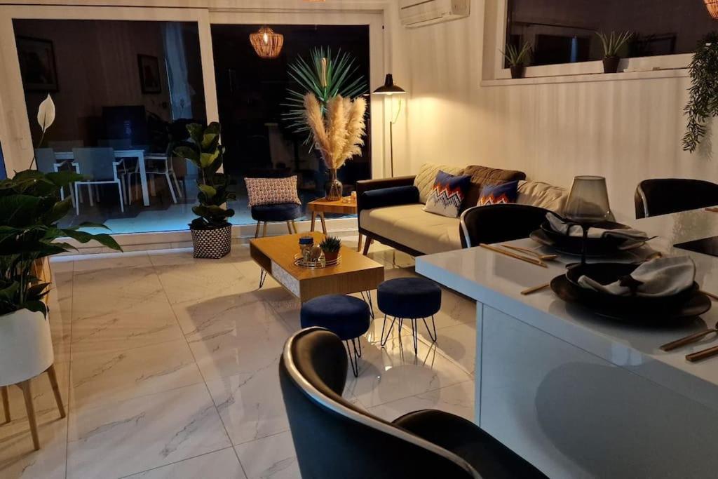 Suite Prestige Logement Neuf Avec Spa Et Ecran De Cinema En Rez De Jardin Colmar Eksteriør billede