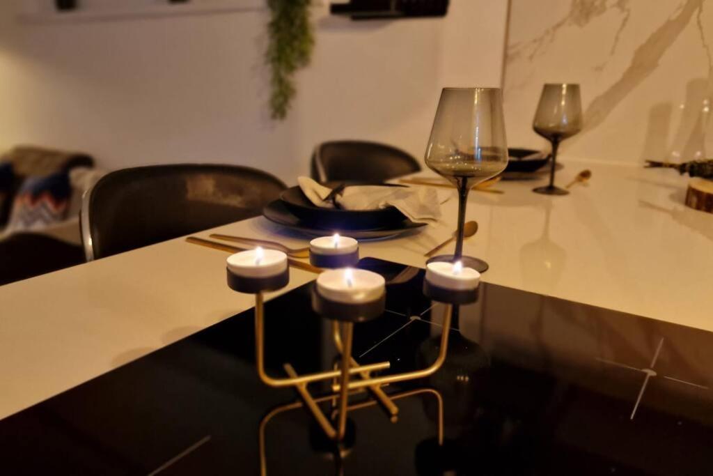 Suite Prestige Logement Neuf Avec Spa Et Ecran De Cinema En Rez De Jardin Colmar Eksteriør billede